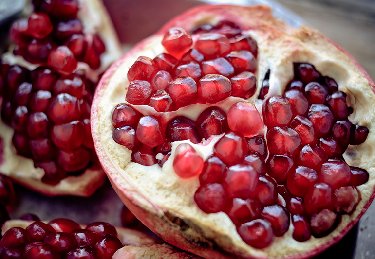 Pomegranate-157565485